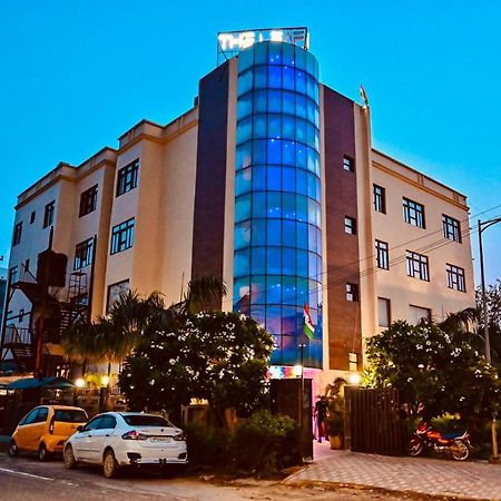 Hotel The Leaf - Gomti Nagar Lucknow Extérieur photo