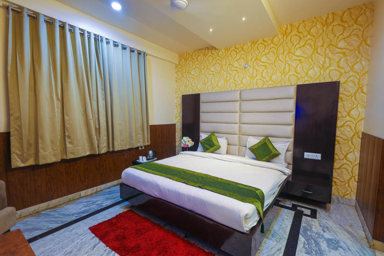 Hotel The Leaf - Gomti Nagar Lucknow Extérieur photo
