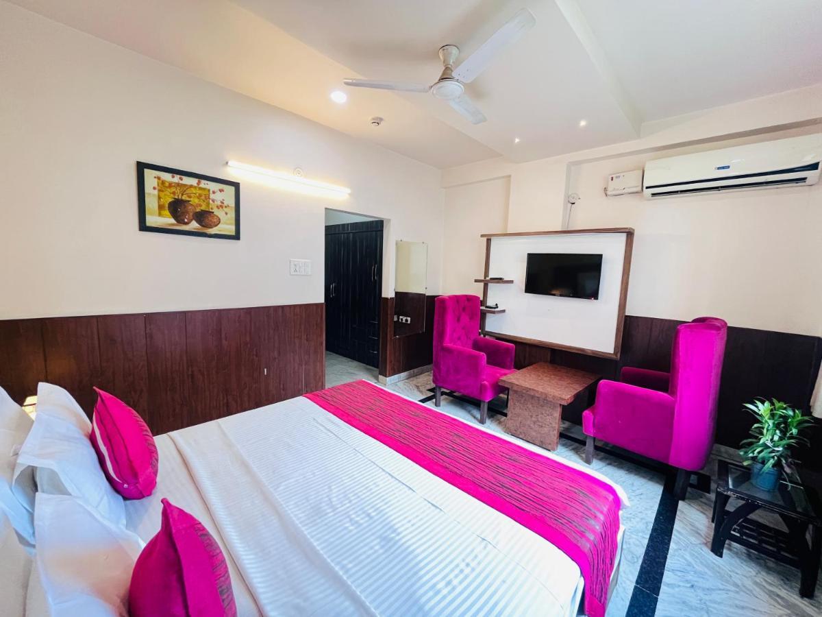 Hotel The Leaf - Gomti Nagar Lucknow Extérieur photo