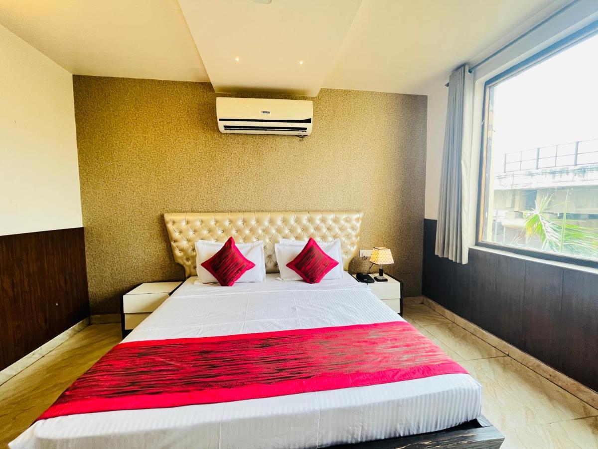 Hotel The Leaf - Gomti Nagar Lucknow Extérieur photo
