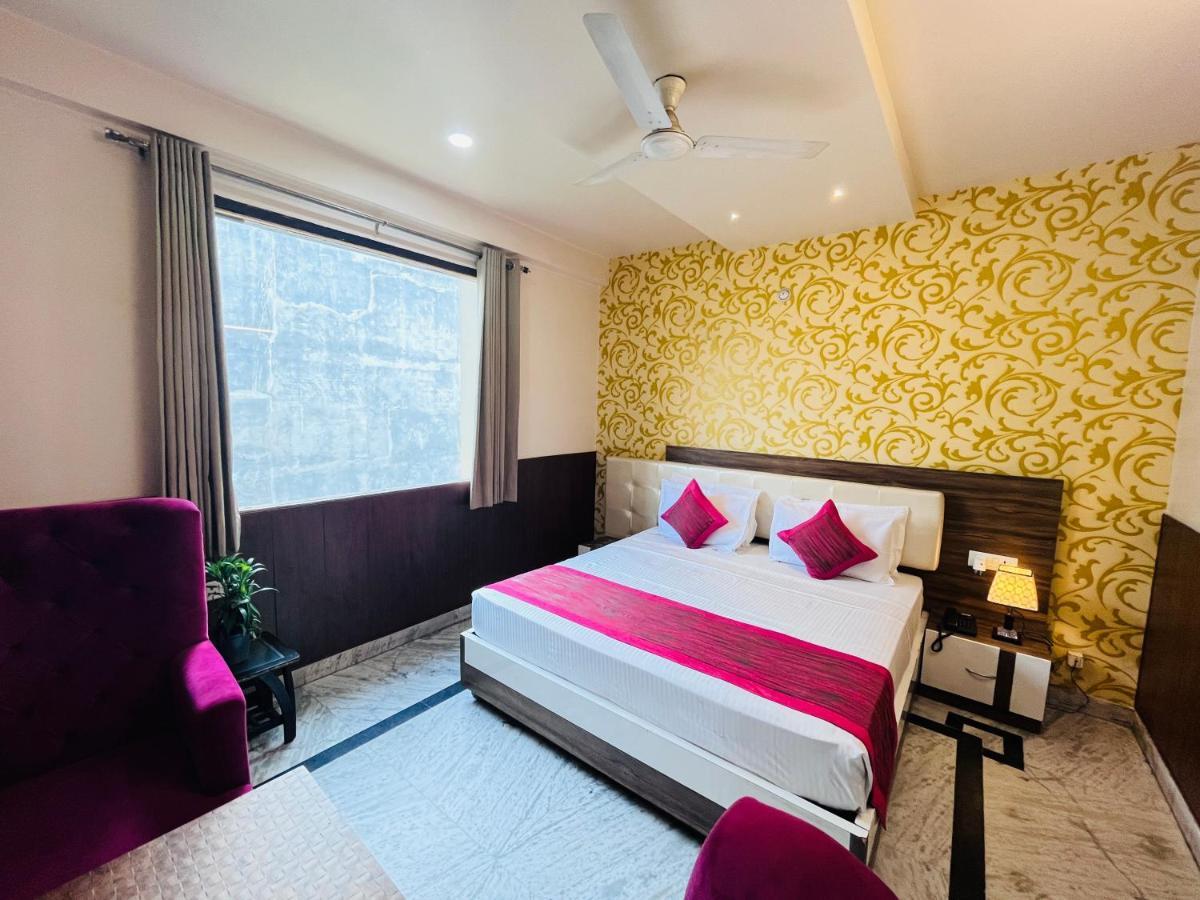 Hotel The Leaf - Gomti Nagar Lucknow Extérieur photo