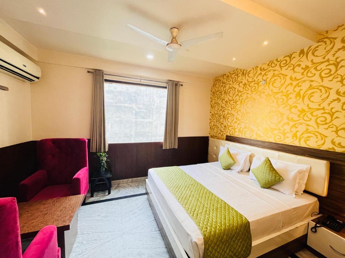 Hotel The Leaf - Gomti Nagar Lucknow Extérieur photo