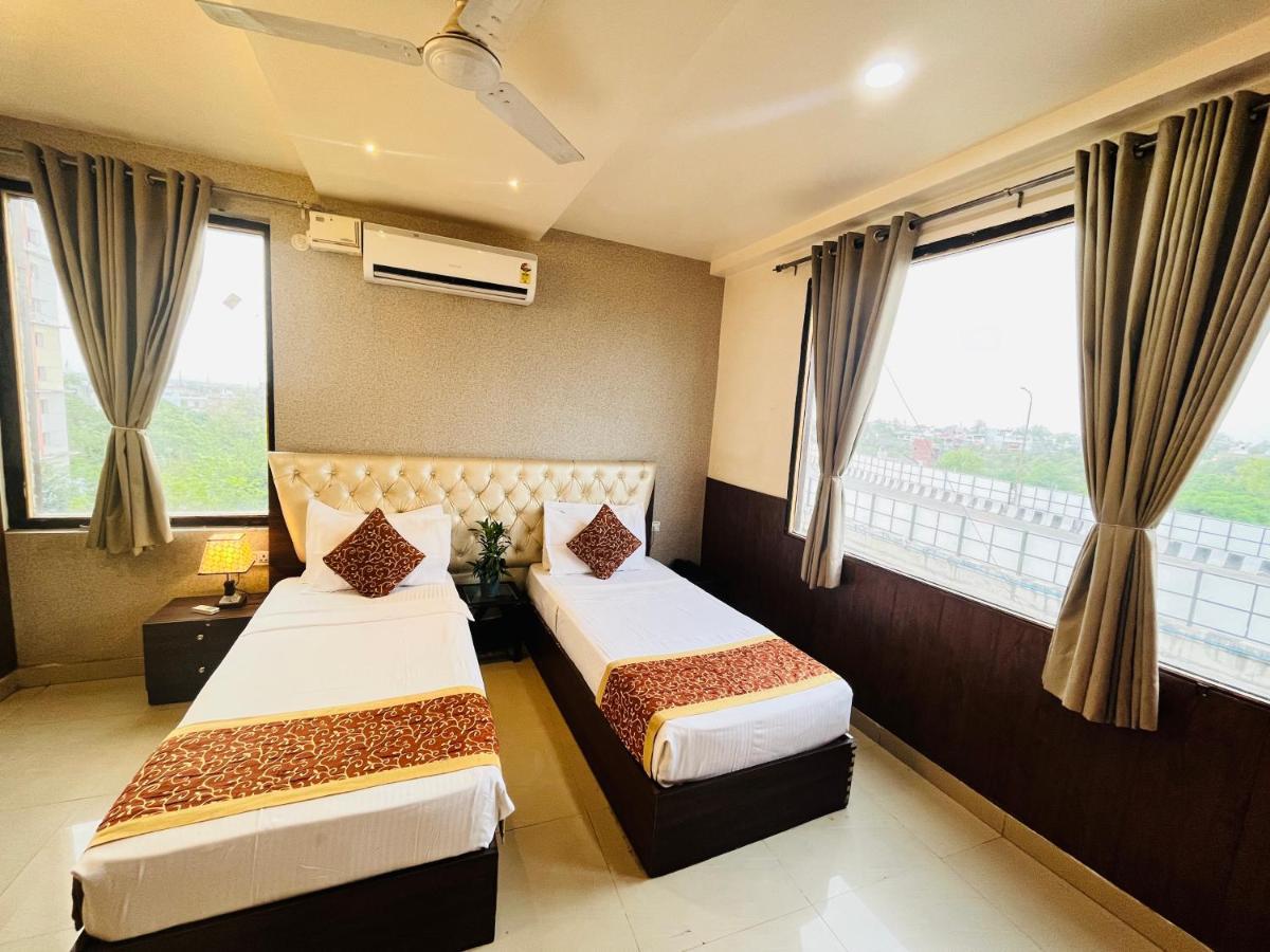 Hotel The Leaf - Gomti Nagar Lucknow Extérieur photo
