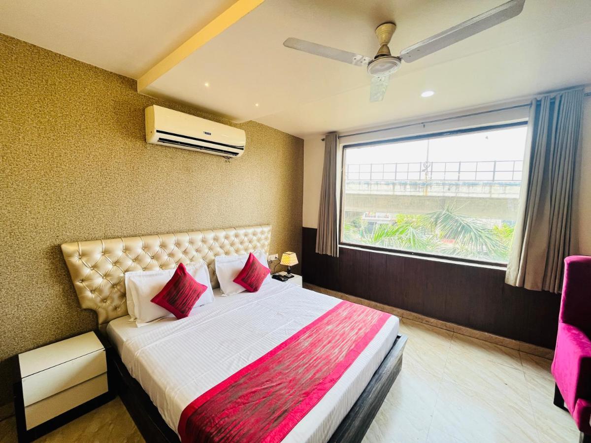 Hotel The Leaf - Gomti Nagar Lucknow Extérieur photo