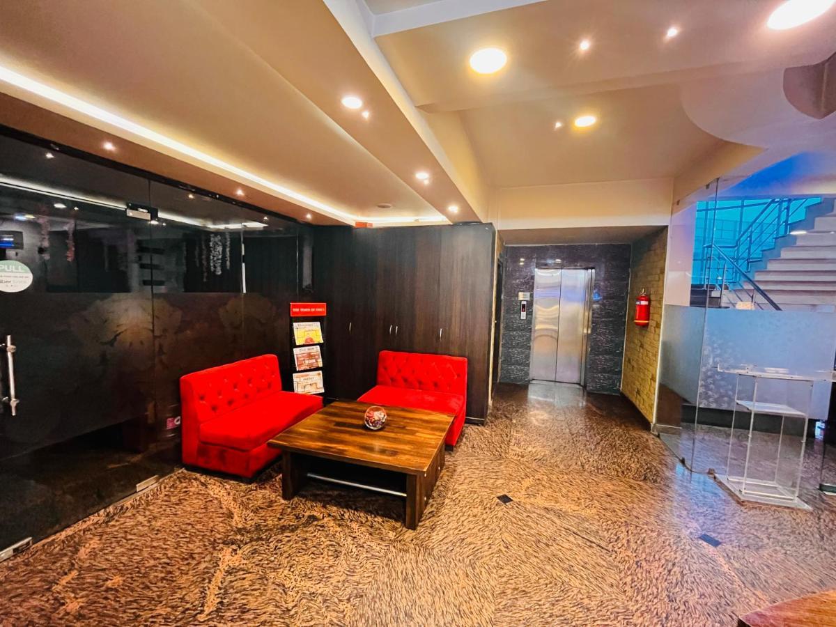 Hotel The Leaf - Gomti Nagar Lucknow Extérieur photo